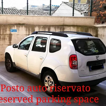 Friends & Family - Free Parking Car Catânia